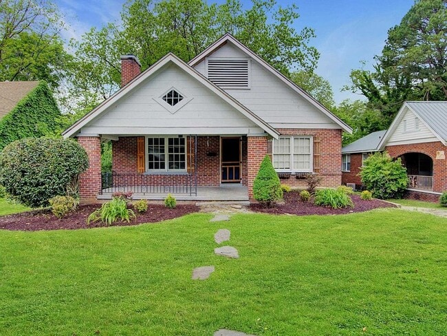 property at 907 Lambuth Blvd