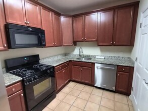 1314 Sierra Dr, Unit 1314 Sierra Dr in Trenton, NJ - Building Photo - Building Photo