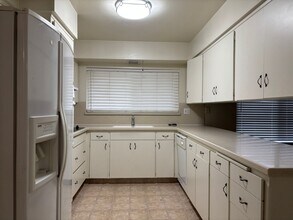 1316 E Barstow Ave in Fresno, CA - Building Photo - Building Photo