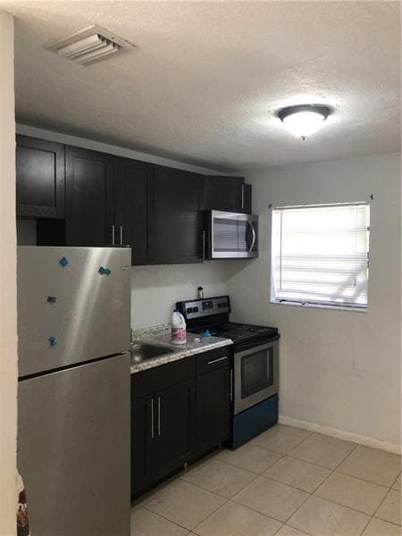 1448 W 33rd St in West Palm Beach, FL - Building Photo - Building Photo