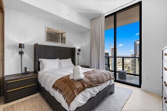 159 NE 6th St in Miami, FL - Building Photo - Building Photo