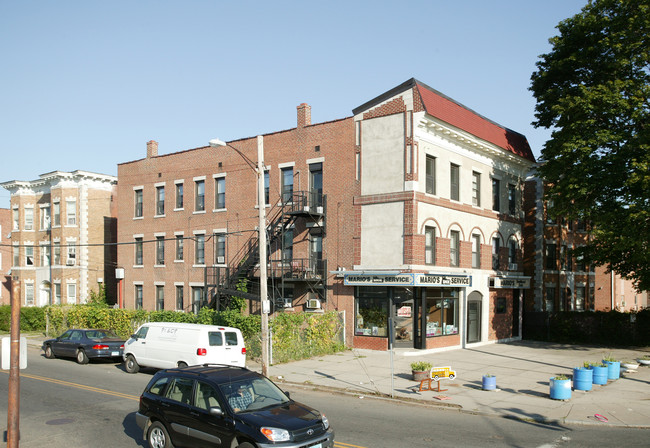 719 Wethersfield Ave in Hartford, CT - Building Photo - Building Photo