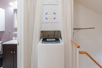 12001 State Rte 5320, Unit SI ID1473428P in Reston, VA - Foto de edificio - Building Photo