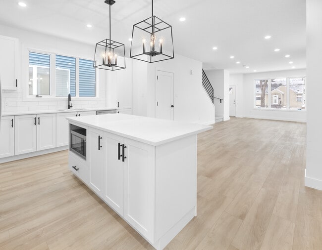 property at 10975-10130 130 St