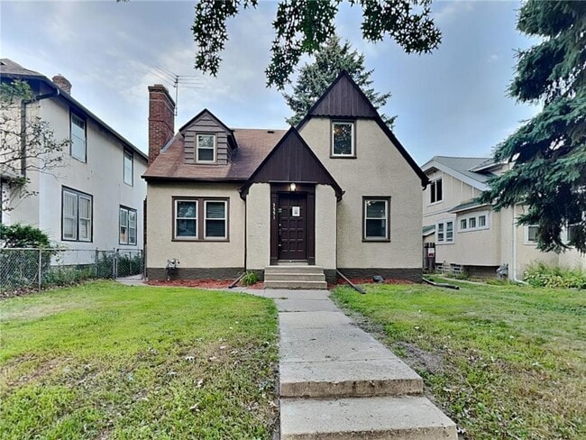 property at 3551 N Knox Ave