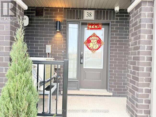 38 Matawin Ln in Richmond Hill, ON - Building Photo - Building Photo