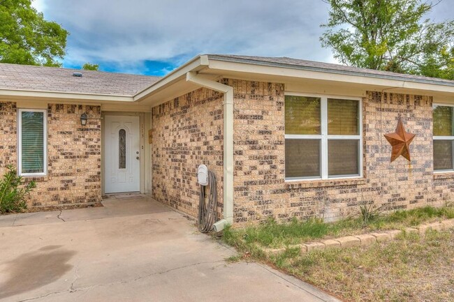 113 Rio Vista St in San Angelo, TX - Building Photo - Building Photo