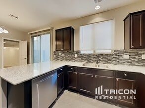 1420 S Ponderosa Dr in Gilbert, AZ - Building Photo - Building Photo