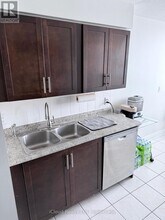 156 Enfield Pl in Mississauga, ON - Building Photo - Building Photo