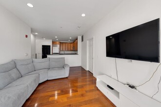 7400 River Rd in North Bergen, NJ - Building Photo - Building Photo