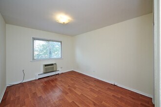 2411 W Fargo Ave in Chicago, IL - Building Photo - Building Photo
