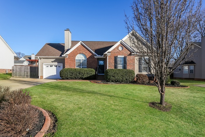 113 Autumnwood Way in Simpsonville, SC - Building Photo