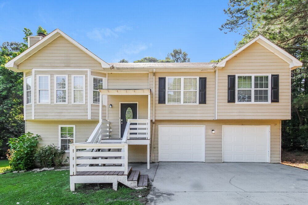 109 Finnigan Dr in Winder, GA - Building Photo