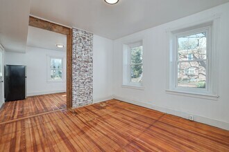 220 Central Ave-Unit -Unit 2 in Cheltenham, PA - Building Photo - Building Photo