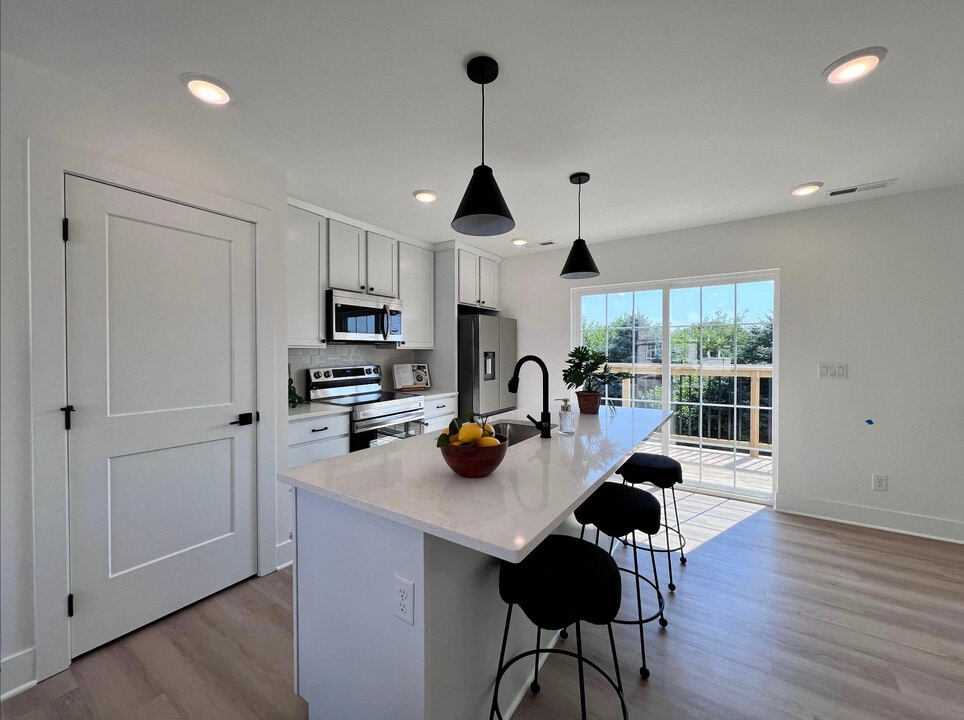 Walnut Crest in Urbandale, IA - Foto de edificio