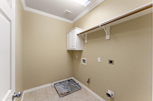 property at 10106 Holly Chase Dr