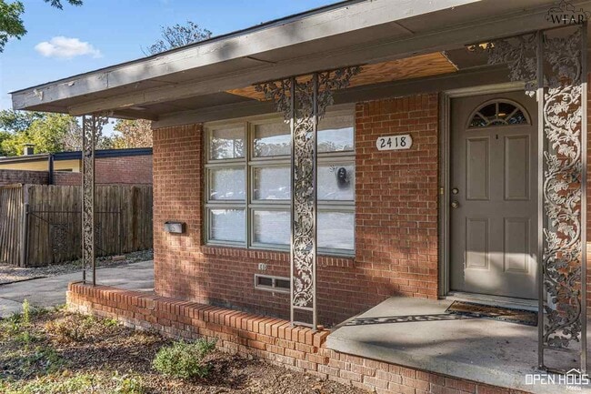 2418 Hampstead Ln in Wichita Falls, TX - Building Photo - Building Photo