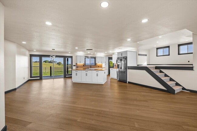 2477 Coker Butte Rd in Medford, OR - Building Photo - Building Photo