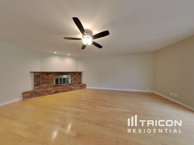 7232 Harwick Ln in North Richland Hills, TX - Building Photo - Building Photo