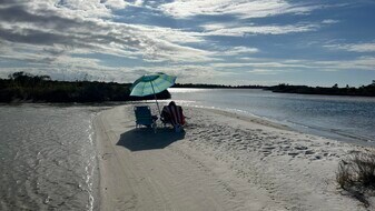 209 W Miracle Strip Pkwy in Mary Esther, FL - Building Photo