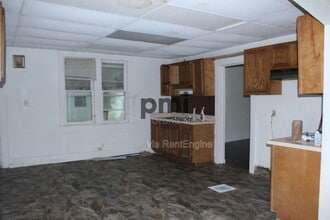 1657 E Main St in Decatur, IL - Building Photo - Building Photo