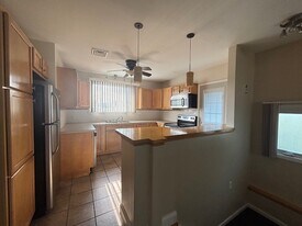 512 Brandon Pl, Unit 512 Brandon Pl in Williamsport, PA - Building Photo