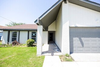 2609 Herring Cir in Sachse, TX - Building Photo - Building Photo