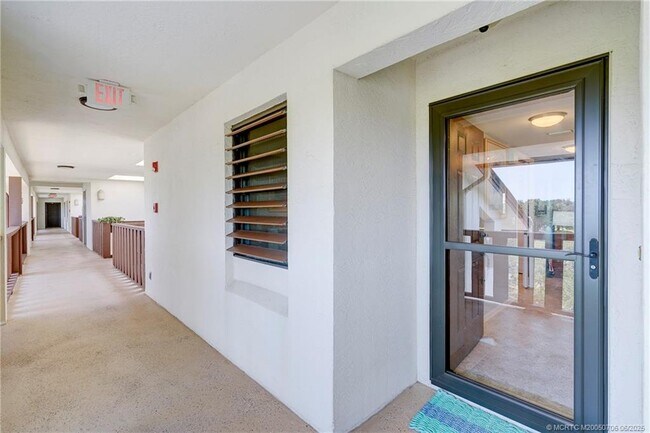 166 SE St Lucie Blvd in Stuart, FL - Building Photo - Building Photo