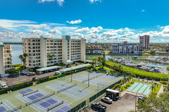 Windwards at Harbourside Condo in South Pasadena, FL - Building Photo - Building Photo