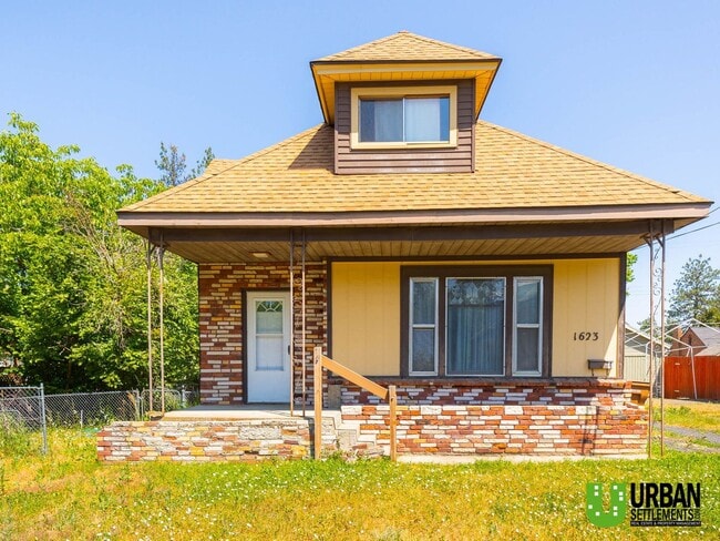 property at 1623 E 10th Ave
