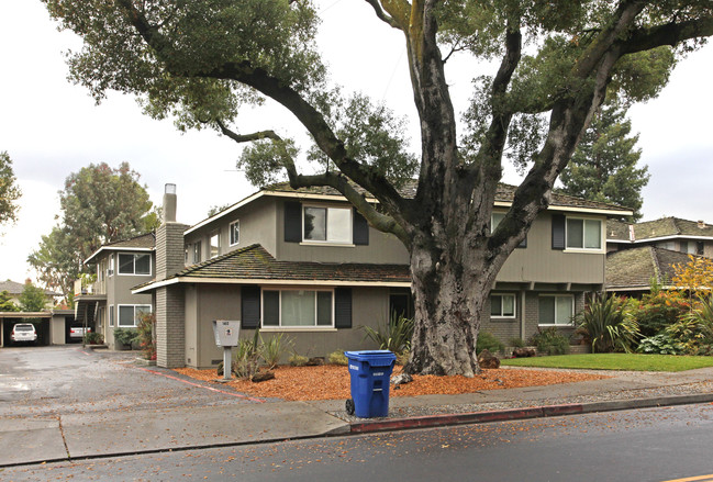 140 Carlton Ave in Los Gatos, CA - Building Photo - Building Photo