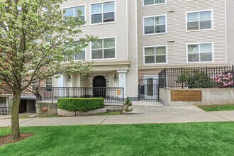 Clearwater Apartments - Star Apartments in Seattle, WA - Building Photo - Building Photo