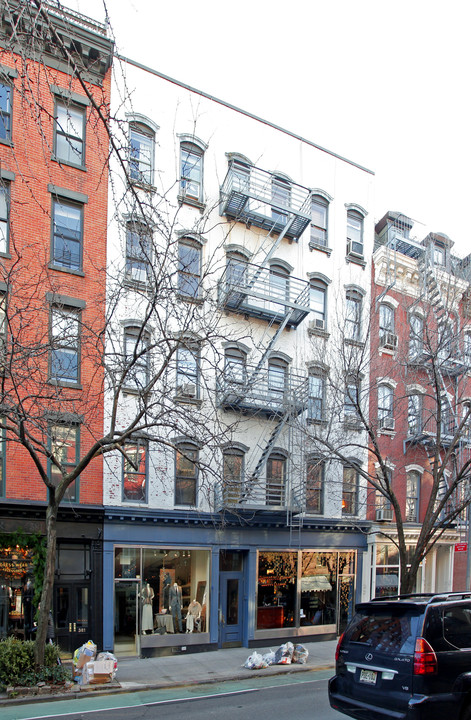 377-379 Bleecker St in New York, NY - Building Photo