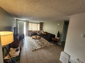 525 W Twilight Ct in Coeur d'Alene, ID - Foto de edificio - Building Photo