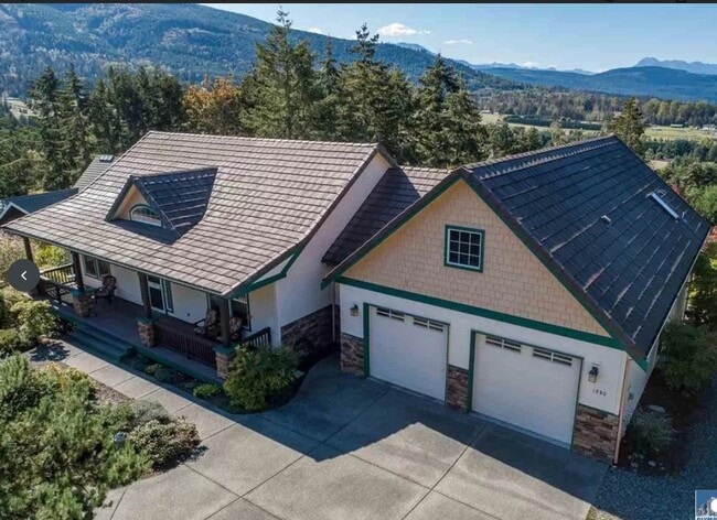 1890 Doe Run Rd