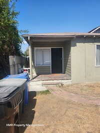 547 San Francisco Ave in Pomona, CA - Building Photo - Building Photo