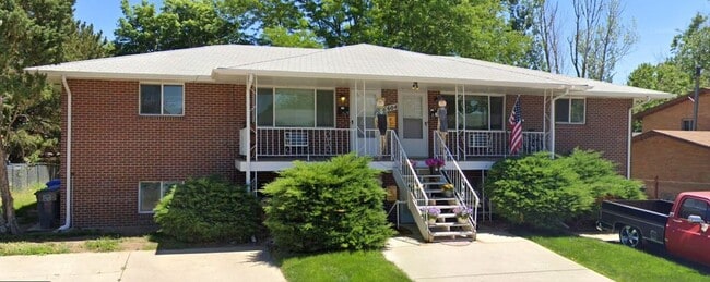 property at 1604 N Empire Ave