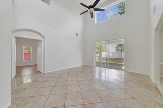 2705 Patrician Cir in Kissimmee, FL - Building Photo - Building Photo