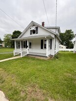 231 Mansfield Ave in Willimantic, CT - Building Photo