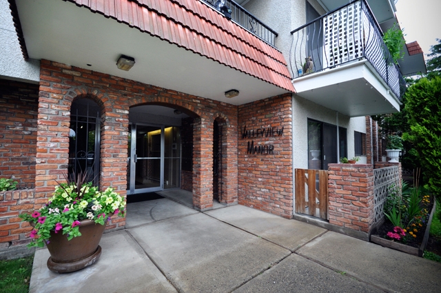 Valleyview Manor Apartments in Kamloops, BC - Building Photo