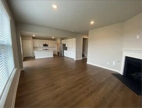 2415 William's Rdg Dr in Columbia, TN - Foto de edificio - Building Photo