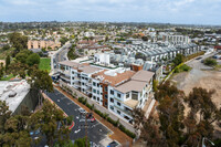 Ocean 17 in Carlsbad, CA - Foto de edificio - Building Photo