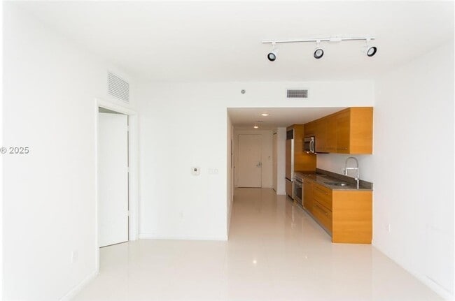 property at 495 Brickell Ave