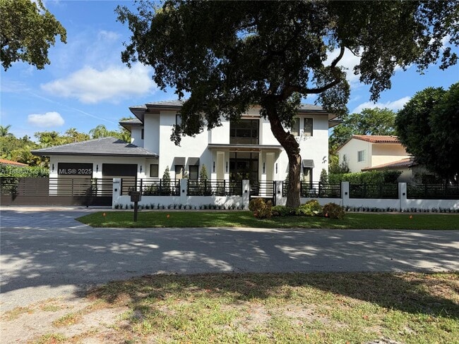 1515 Urbino Ave in Coral Gables, FL - Building Photo - Building Photo