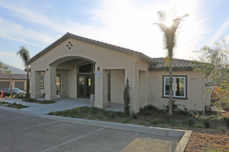 Lakeview 88 in Spring Valley, CA - Building Photo - Building Photo