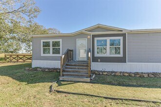 1566 County Rd 610 in Dayton, TX - Building Photo - Building Photo