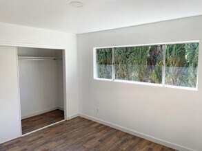 727 E Tujunga Ave in Burbank, CA - Building Photo - Building Photo