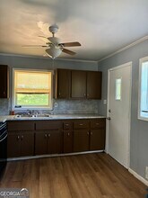 240 Springside Dr SE in Atlanta, GA - Building Photo - Building Photo