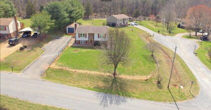 201 Rolling Ridge Dr in Forest, VA - Building Photo - Building Photo