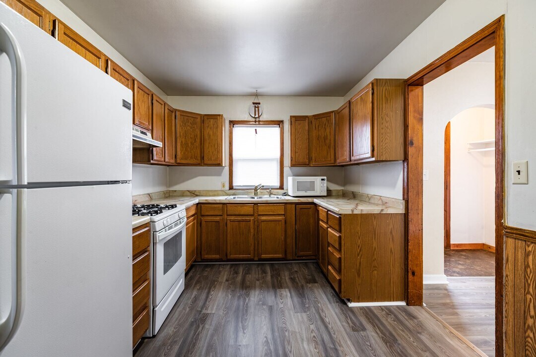 1625 Caroline St in La crosse, WI - Building Photo